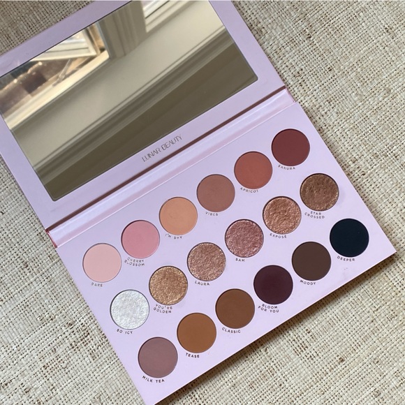 Lunar Beauty Nude Prism Eyeshadow - BRAND new - Picture 2 of 7